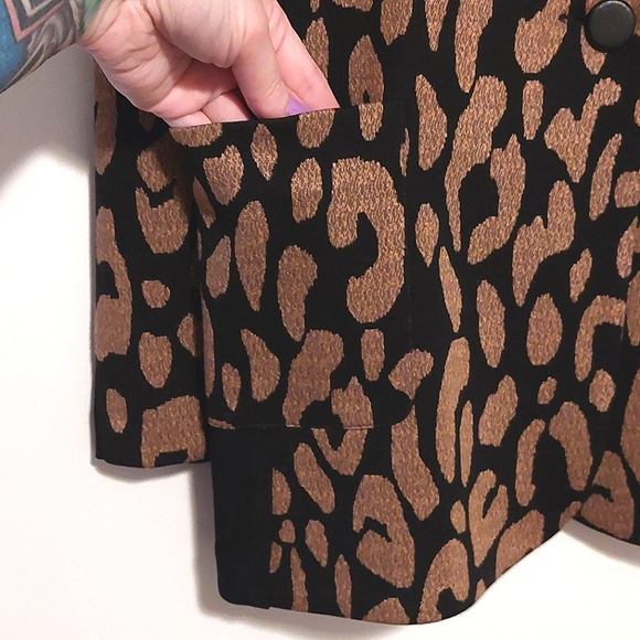 Joseph Ribkoff Camel & Black Leopard Print Stretch Side Panel Jacket NWT Size 4 - Picture 9 of 16